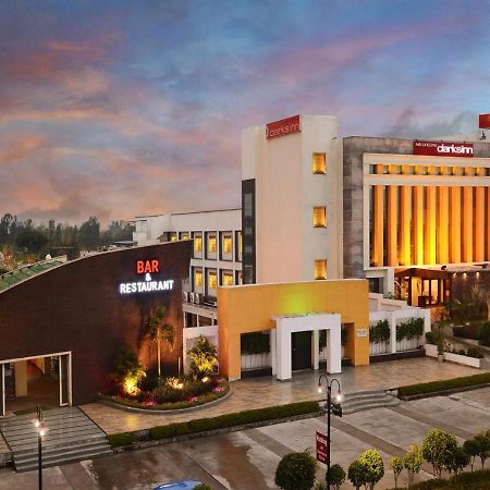 M B Greens Clarks Inn Moradabad Εξωτερικό φωτογραφία